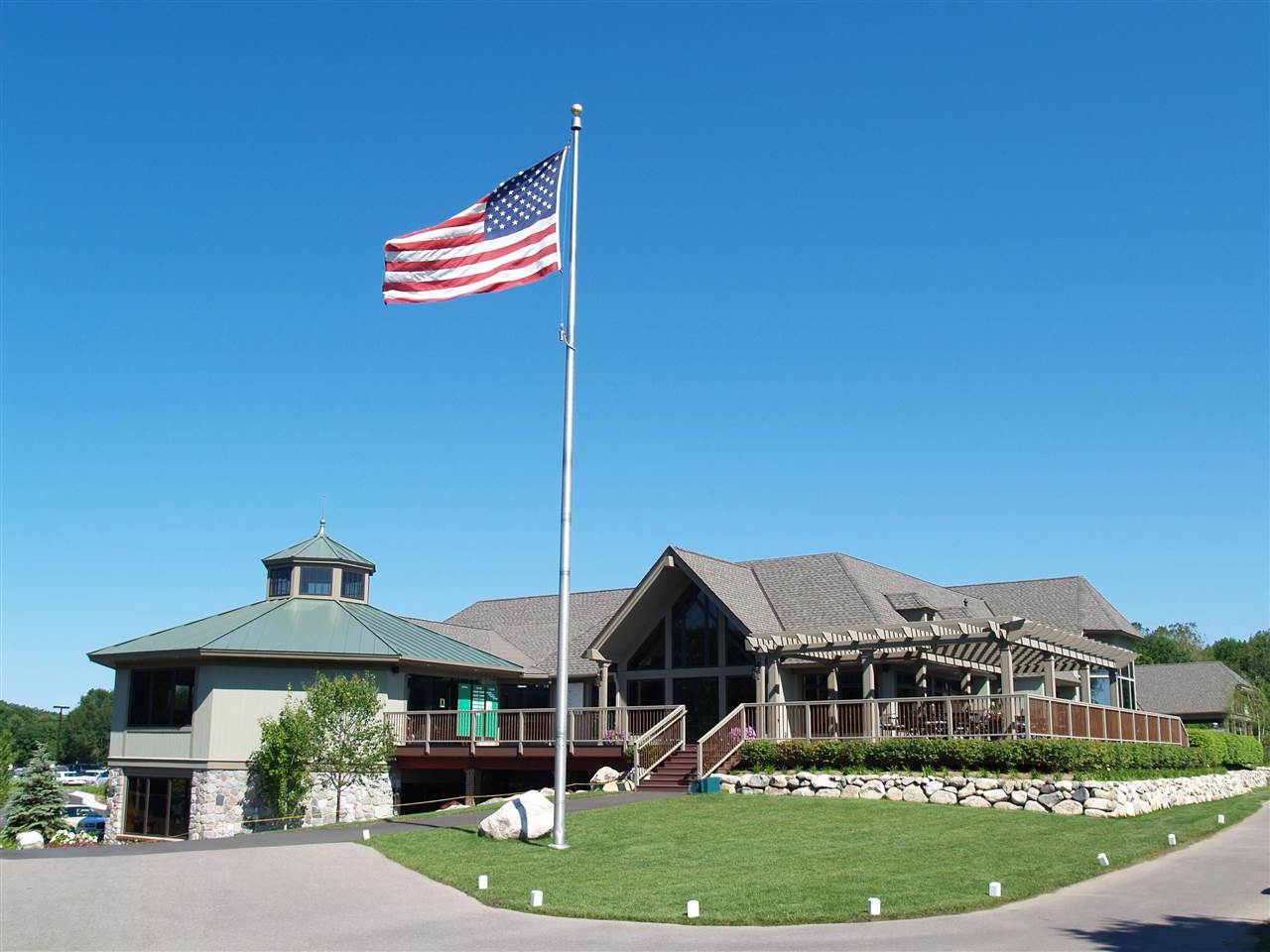 3249 Greenbriar Harbor Springs MI 49740