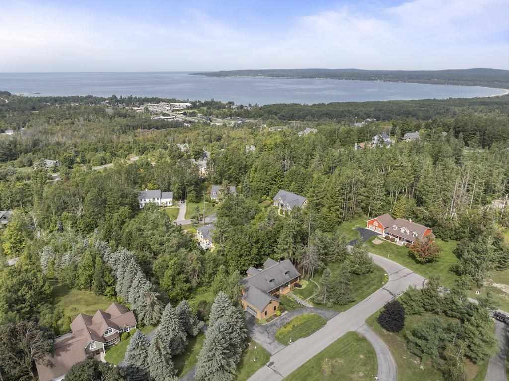 3320 Aurora Petoskey MI 49770