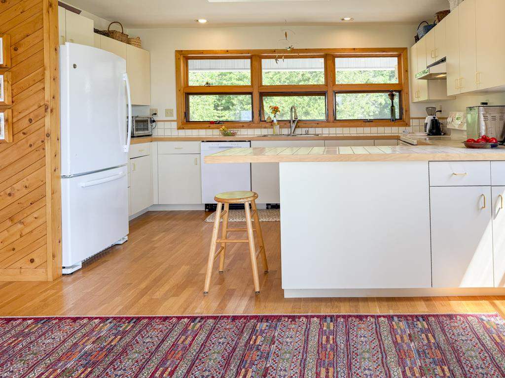29390 Betsy Smith Trail Beaver Island MI 49782