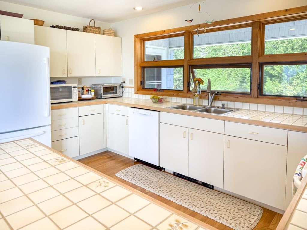 29390 Betsy Smith Trail Beaver Island MI 49782