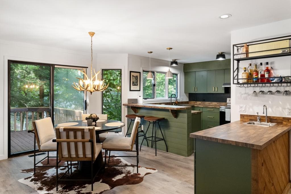 1452 Timber Pass Harbor Springs MI 49740