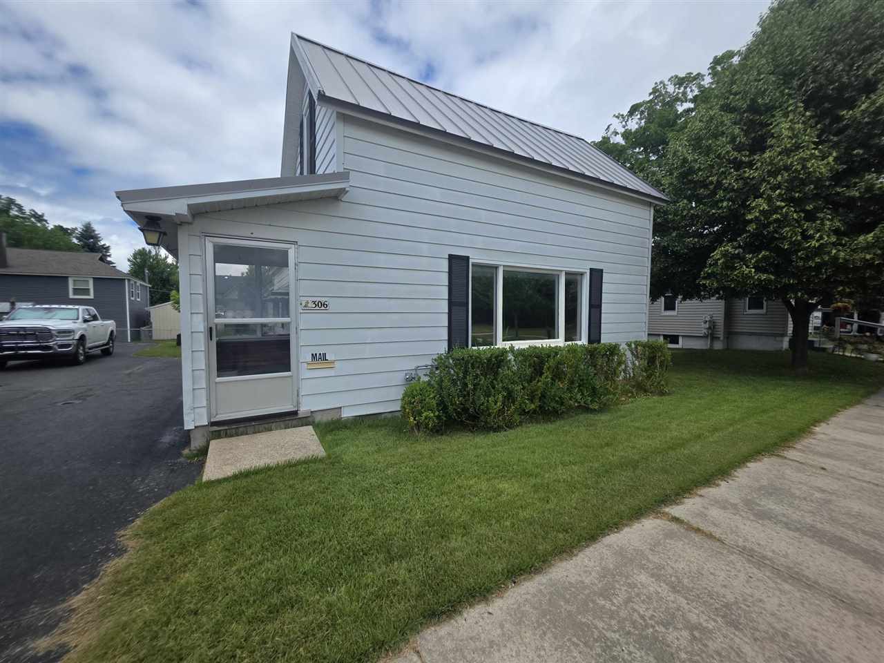 306 Ione Street Petoskey MI 49770