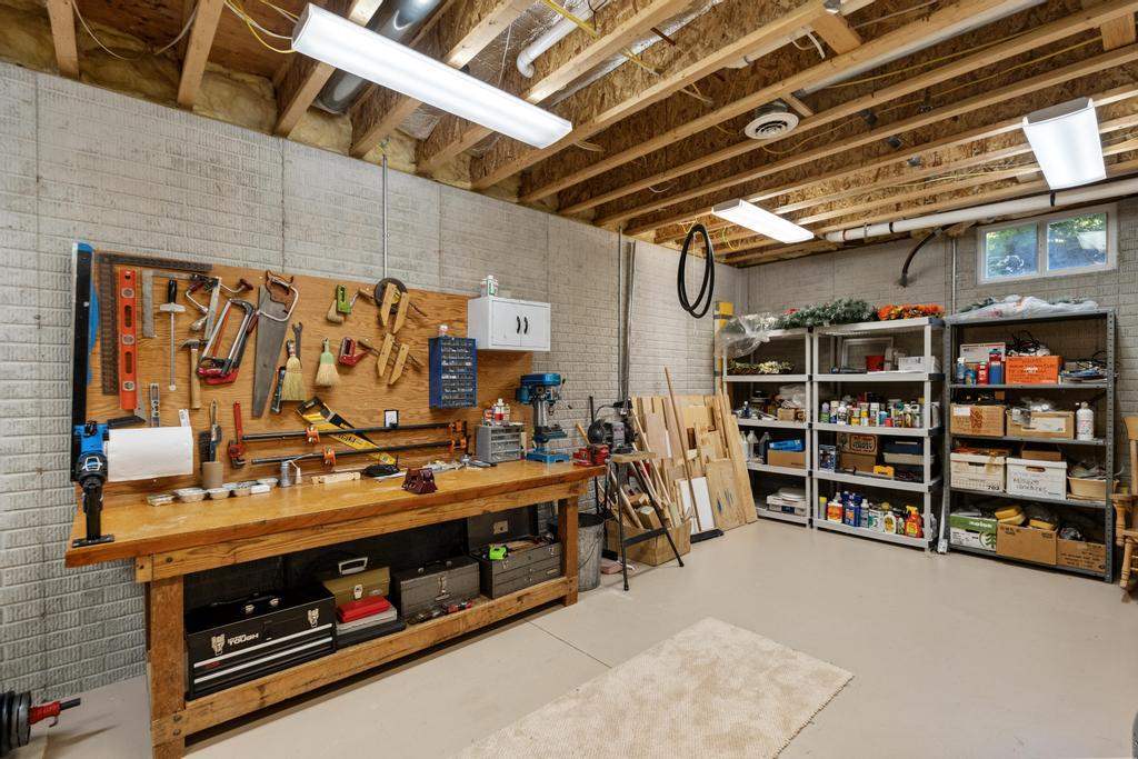 11705 N Stonebridge Charlevoix MI 49720