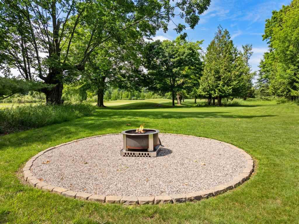 11705 N Stonebridge Charlevoix MI 49720