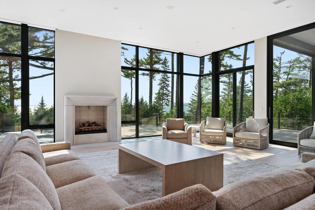 3087 Forrest Avenue Harbor Springs MI 49740