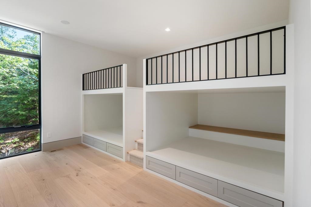 3087 Forrest Avenue Harbor Springs MI 49740