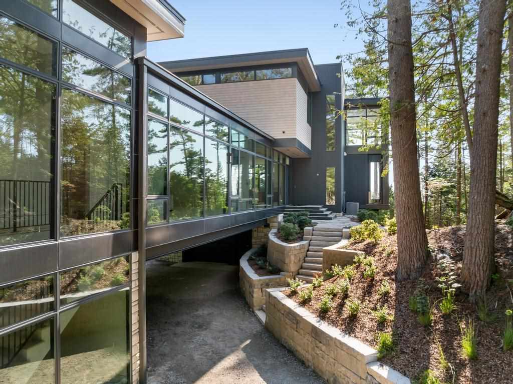 3087 Forrest Avenue Harbor Springs MI 49740