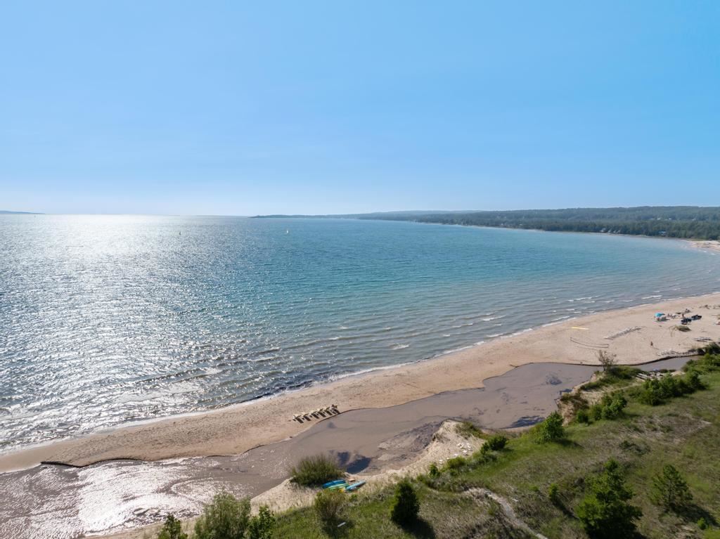 3087 Forrest Avenue Harbor Springs MI 49740