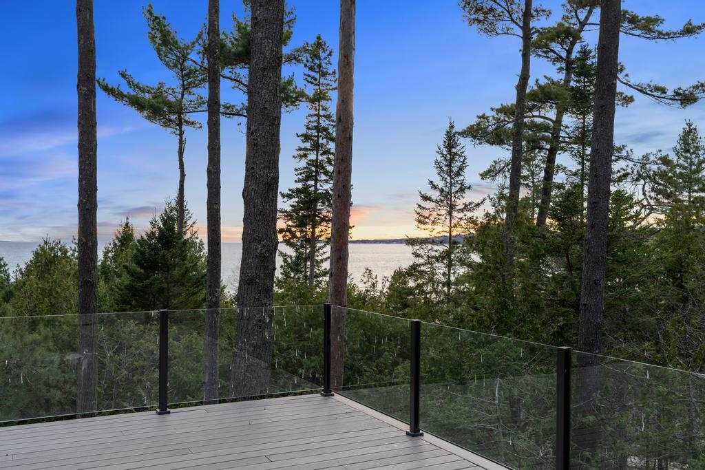 3087 Forrest Avenue Harbor Springs MI 49740