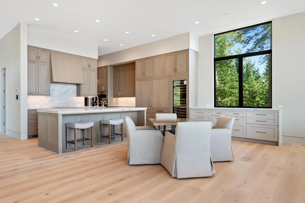 3087 Forrest Avenue Harbor Springs MI 49740