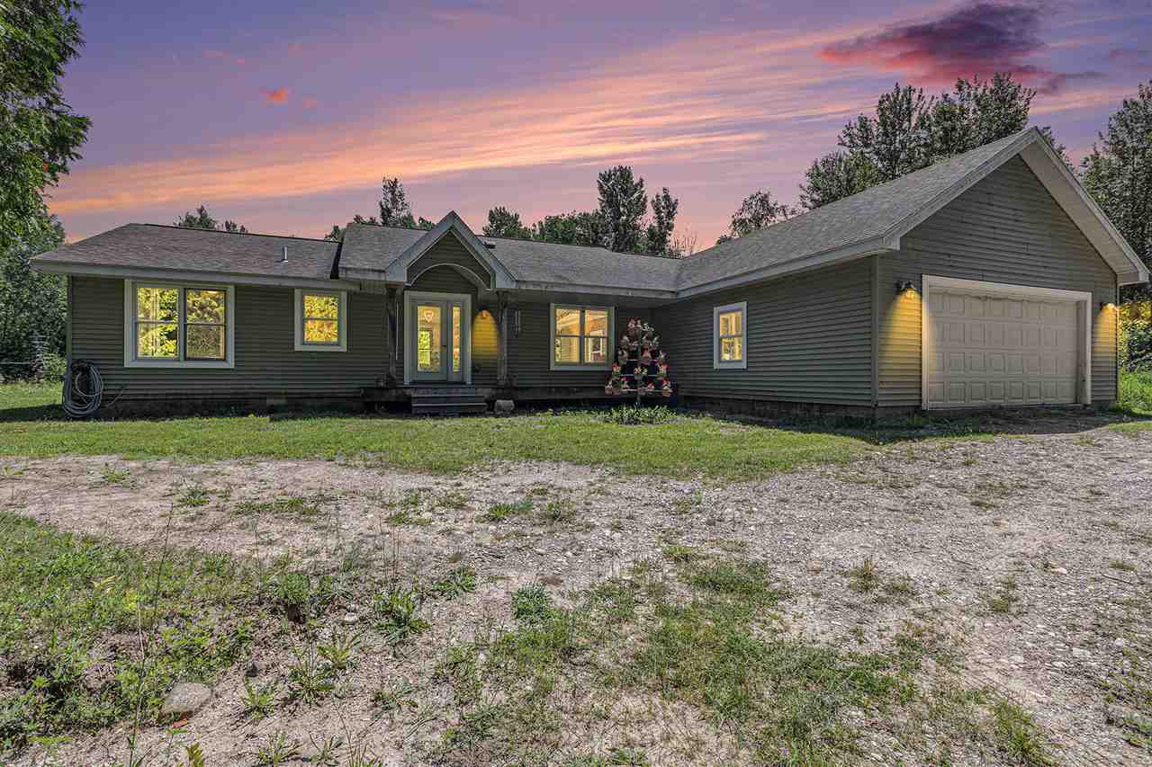 4010 Lake Shore Charlevoix MI 49720