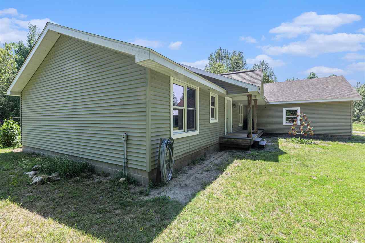 4010 Lake Shore Charlevoix MI 49720