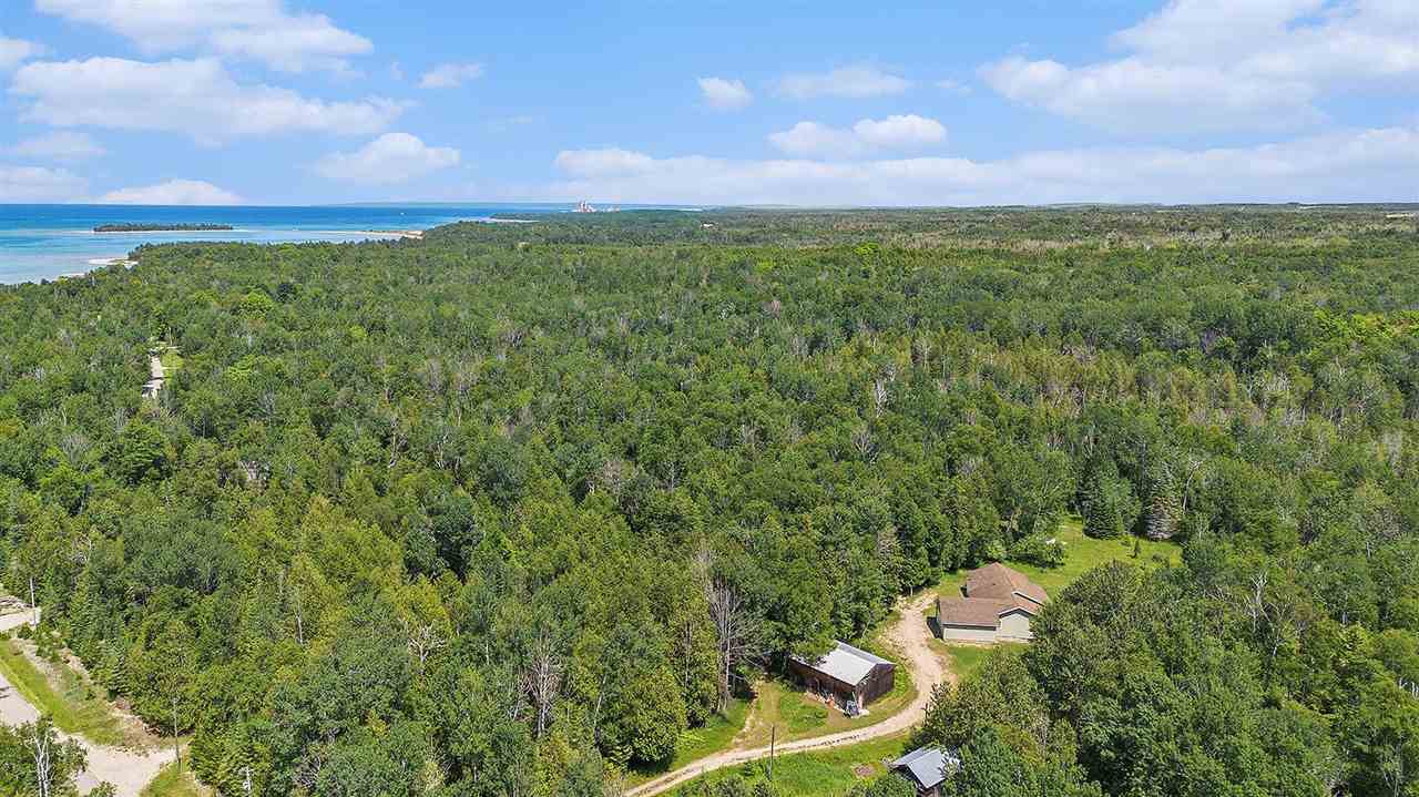 4010 Lake Shore Charlevoix MI 49720