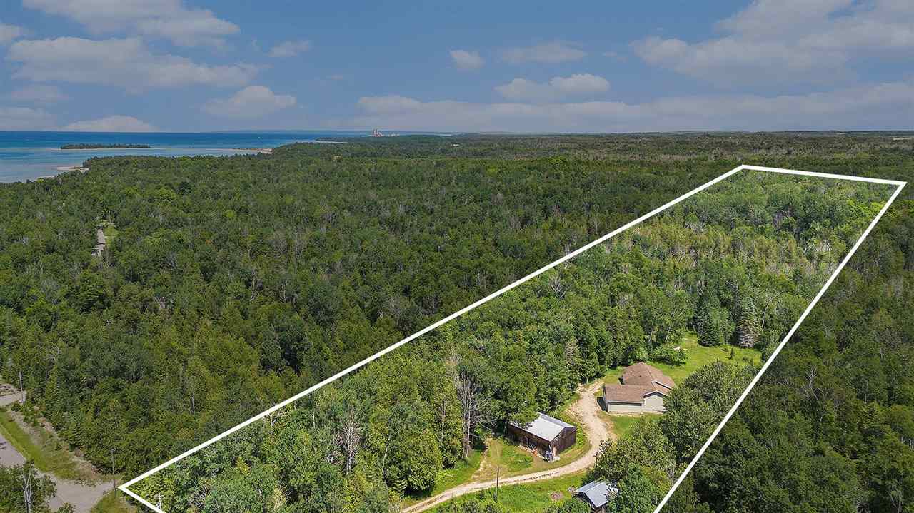 4010 Lake Shore Charlevoix MI 49720