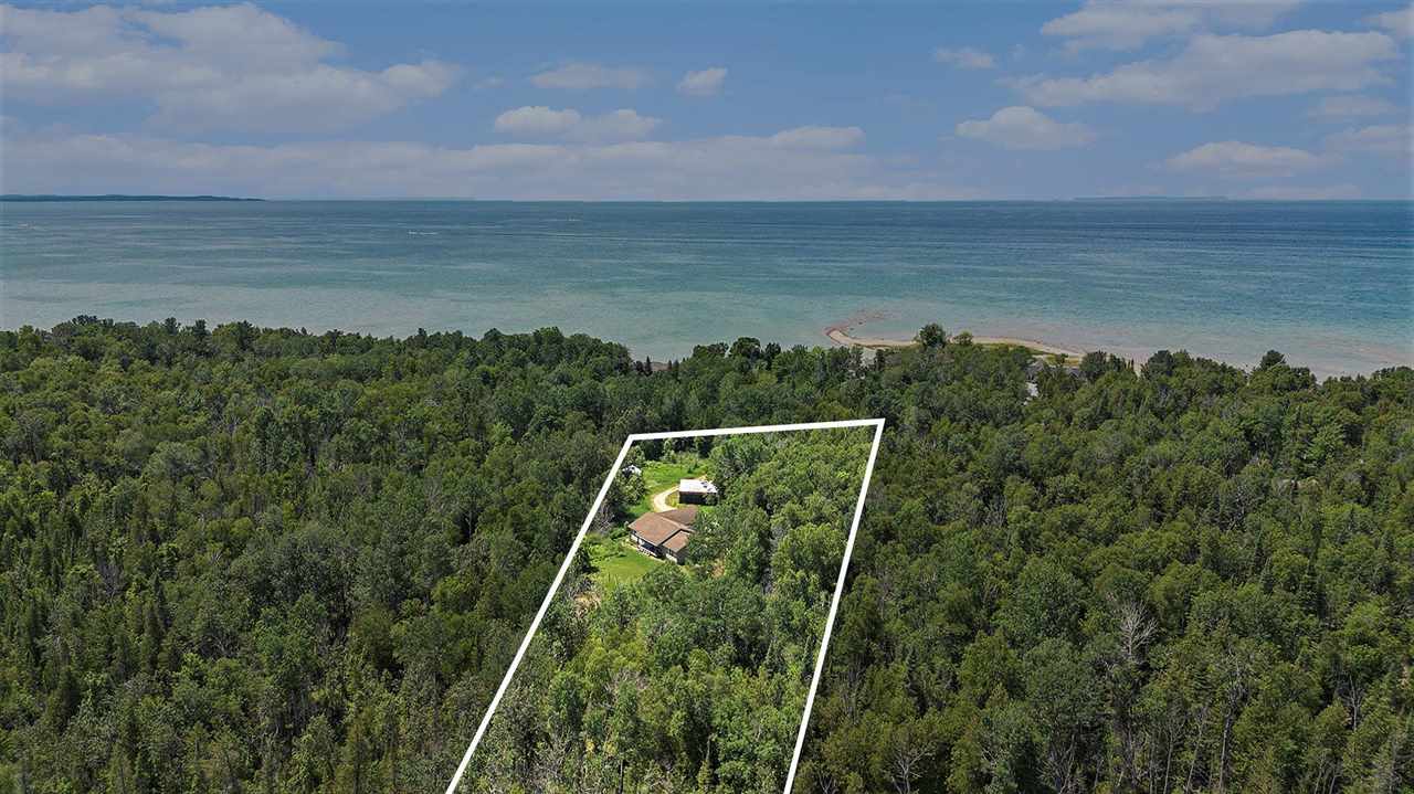 4010 Lake Shore Charlevoix MI 49720