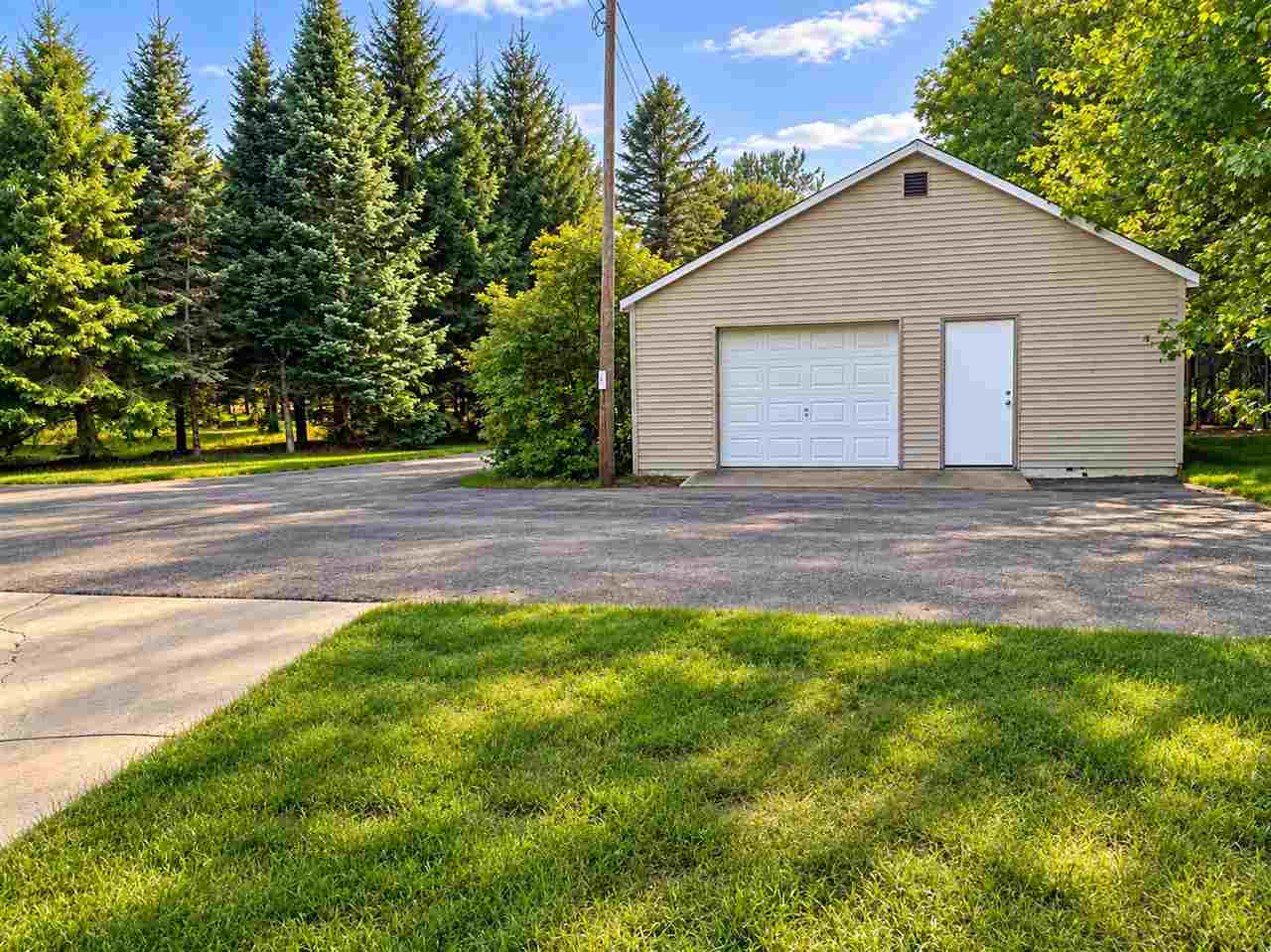 5790 Six Mile Road East Jordan MI 49727