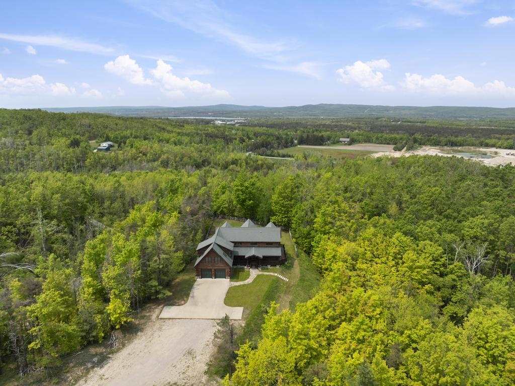 796 Bellmer Road Petoskey MI 49770