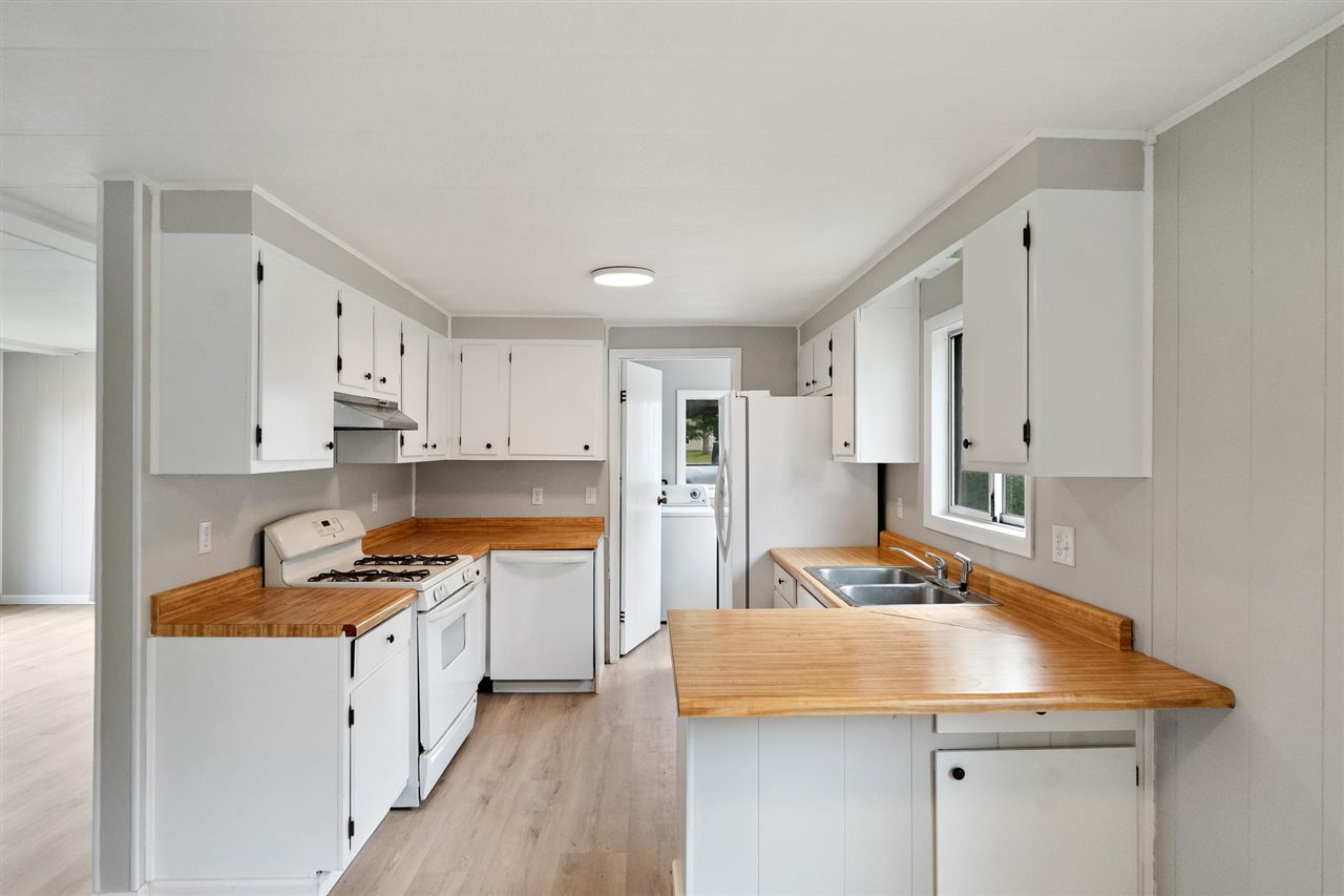 407 N Huron Avenue Mackinaw City MI 49701