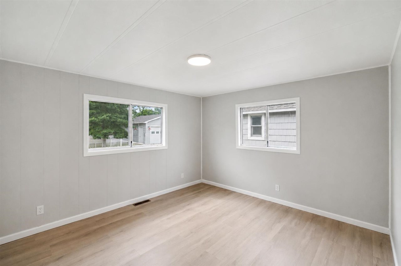 407 N Huron Avenue Mackinaw City MI 49701