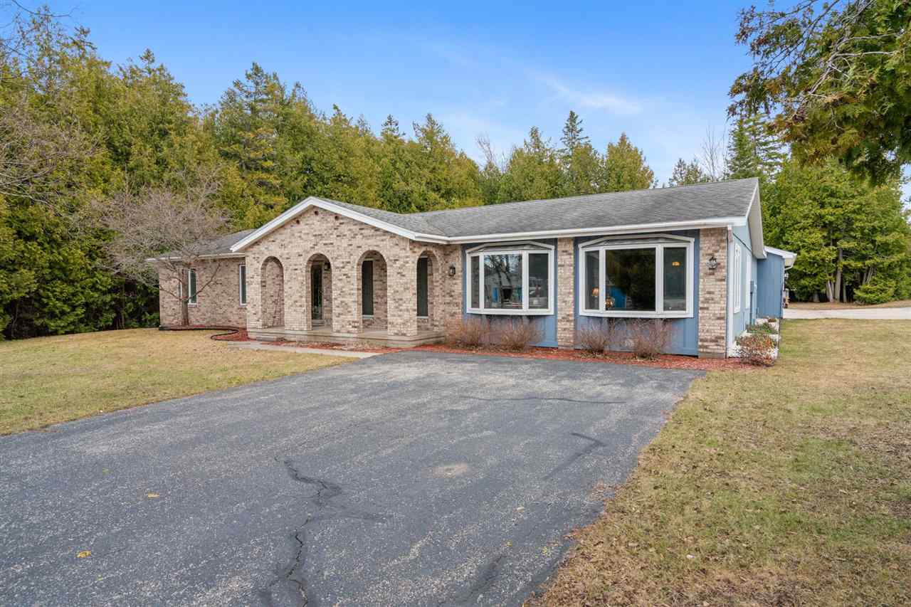 198 W Spruce Street St. Ignace MI 49781