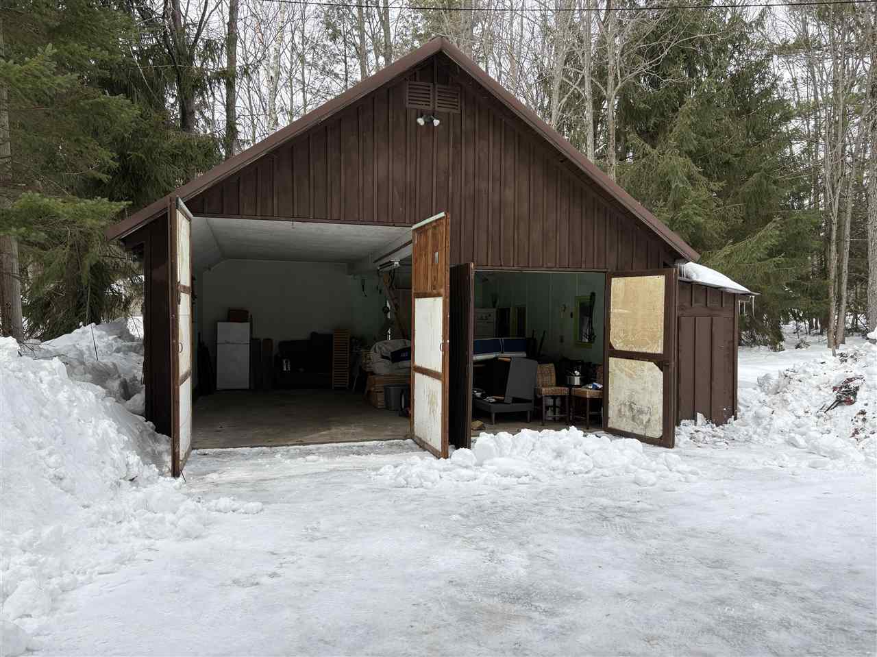 7125 Clinton Avenue Carp Lake MI 49718