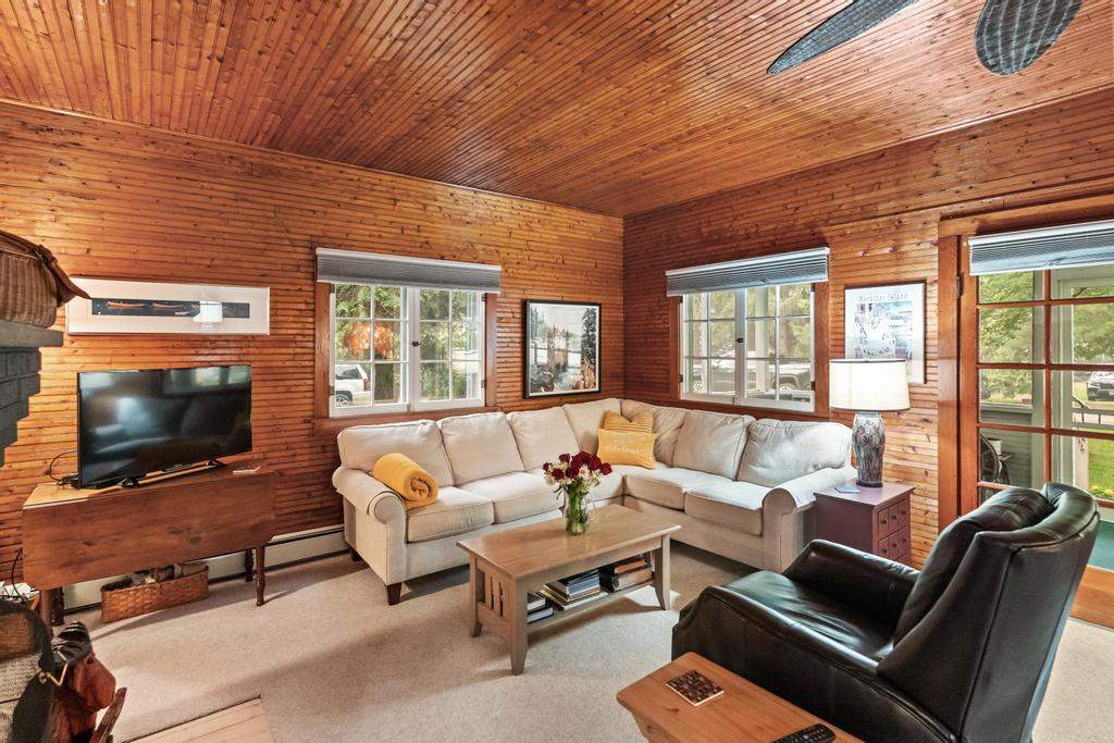 9093 Lake Street Alanson MI 49706