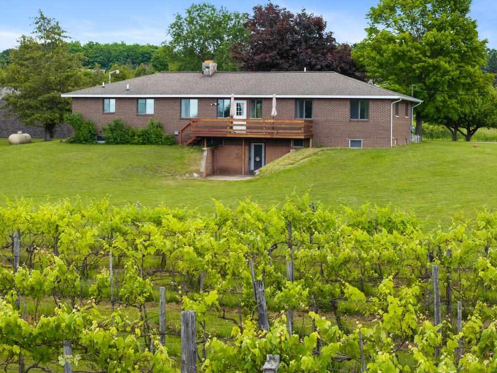 19553 Richardson Road Charlevoix MI 49720