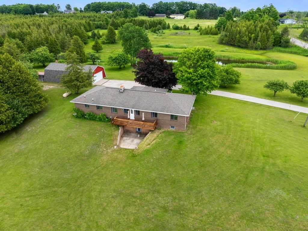 19553 Richardson Road Charlevoix MI 49720