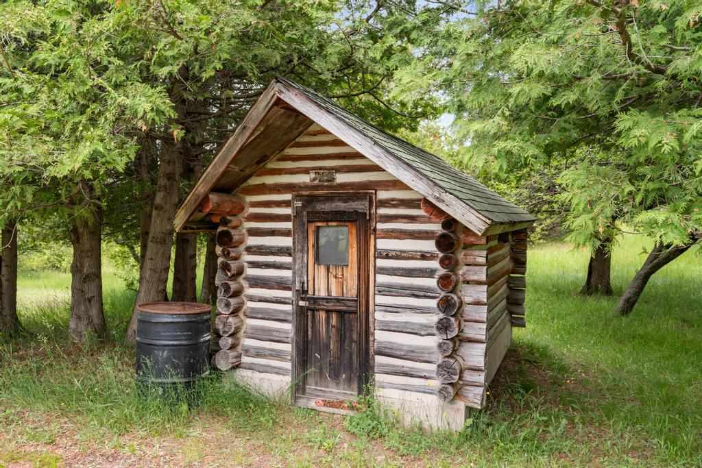 19553 Richardson Road Charlevoix MI 49720