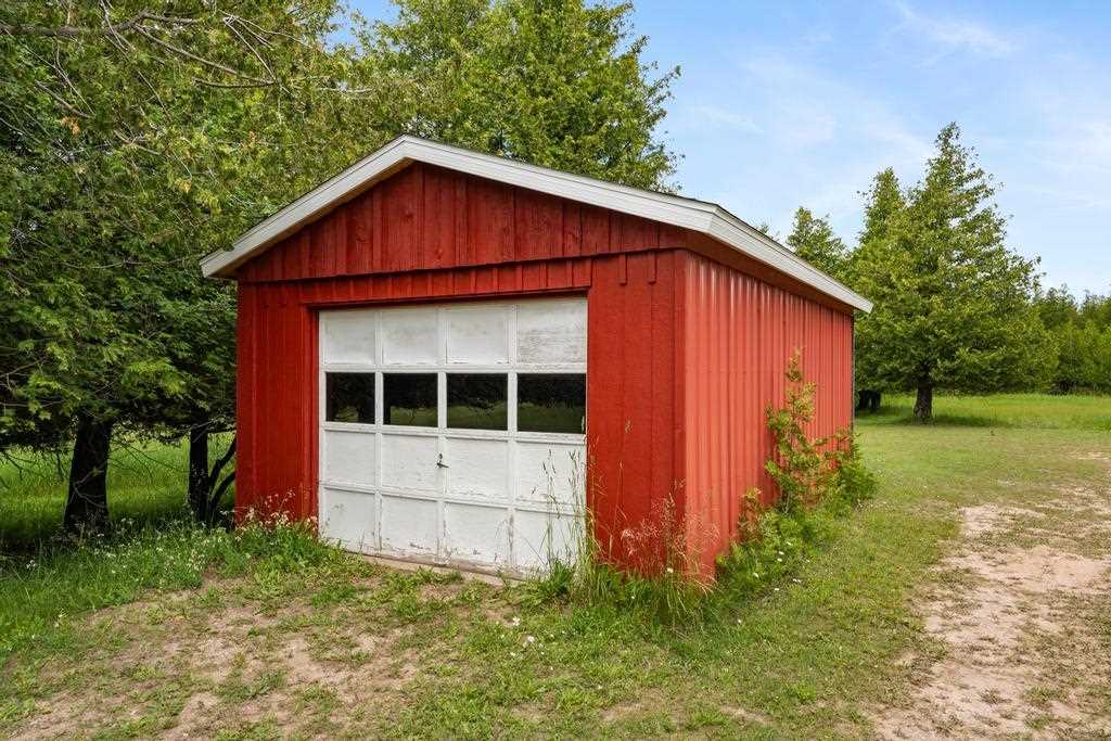 19553 Richardson Road Charlevoix MI 49720