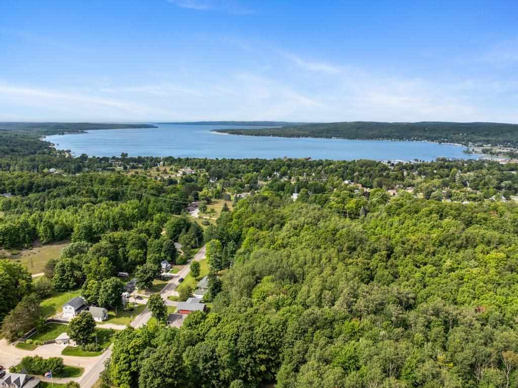 1325 Pleasant Avenue Boyne City MI 49712