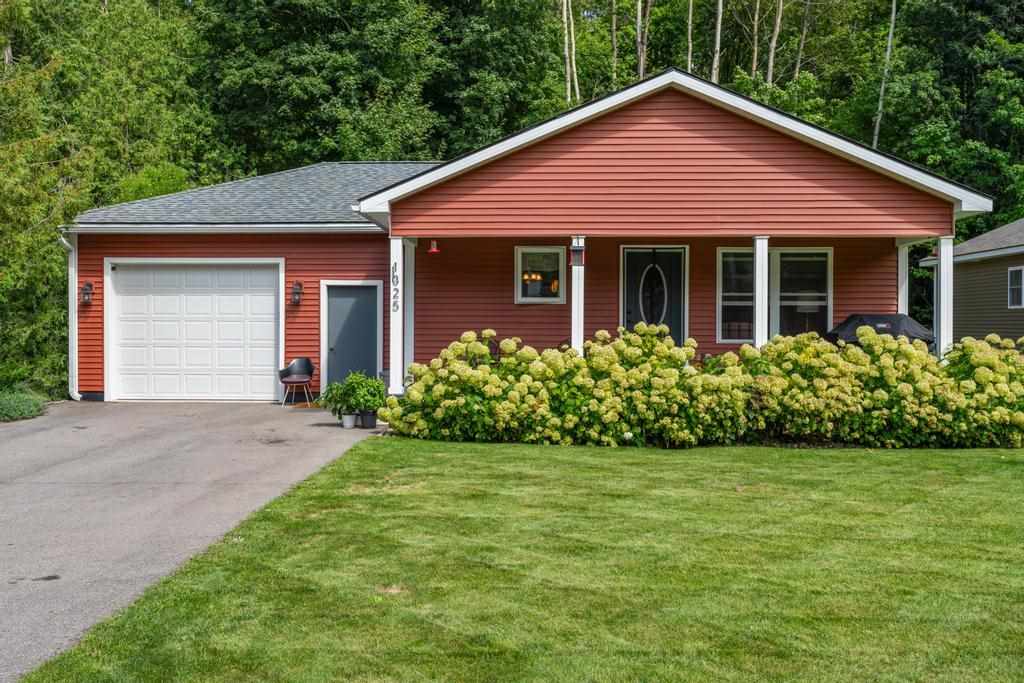 1325 Pleasant Avenue Boyne City MI 49712