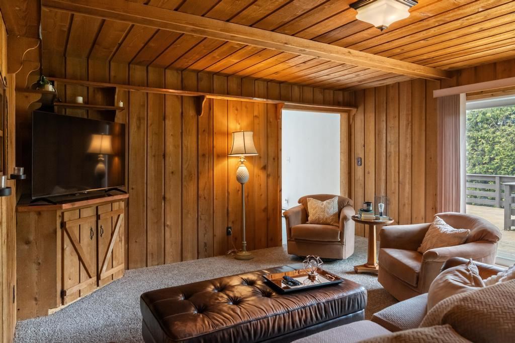 1051 Hoffman Street Petoskey MI 49770