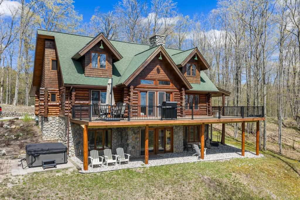 2050 Timber Ridge Trail Boyne City MI 49712
