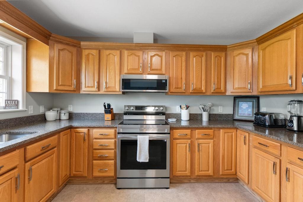 6097 Summerside Drive Alanson MI 49706