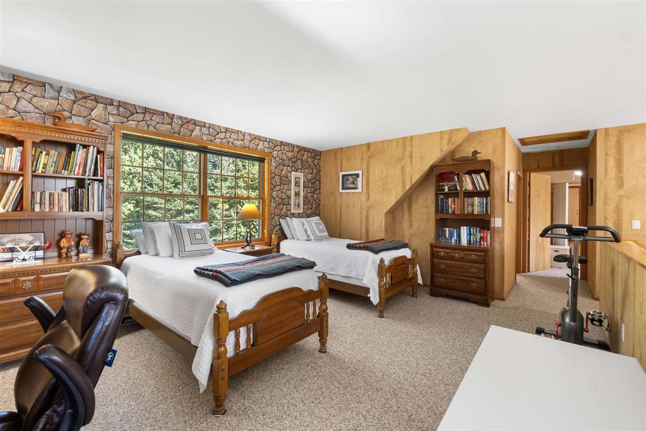 10826 Chickagami Trail Brutus MI 49716