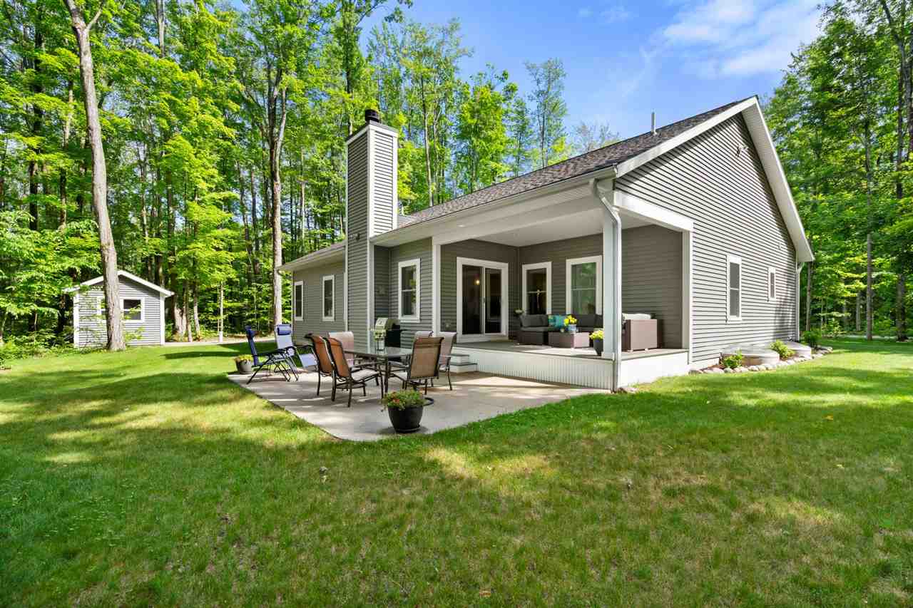 8695 Springridge Drive Petoskey MI 49770