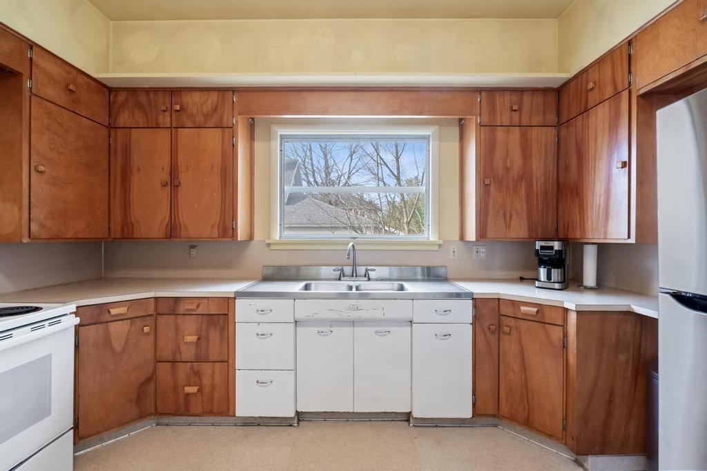 619 Kalamazoo Avenue Petoskey MI 49770