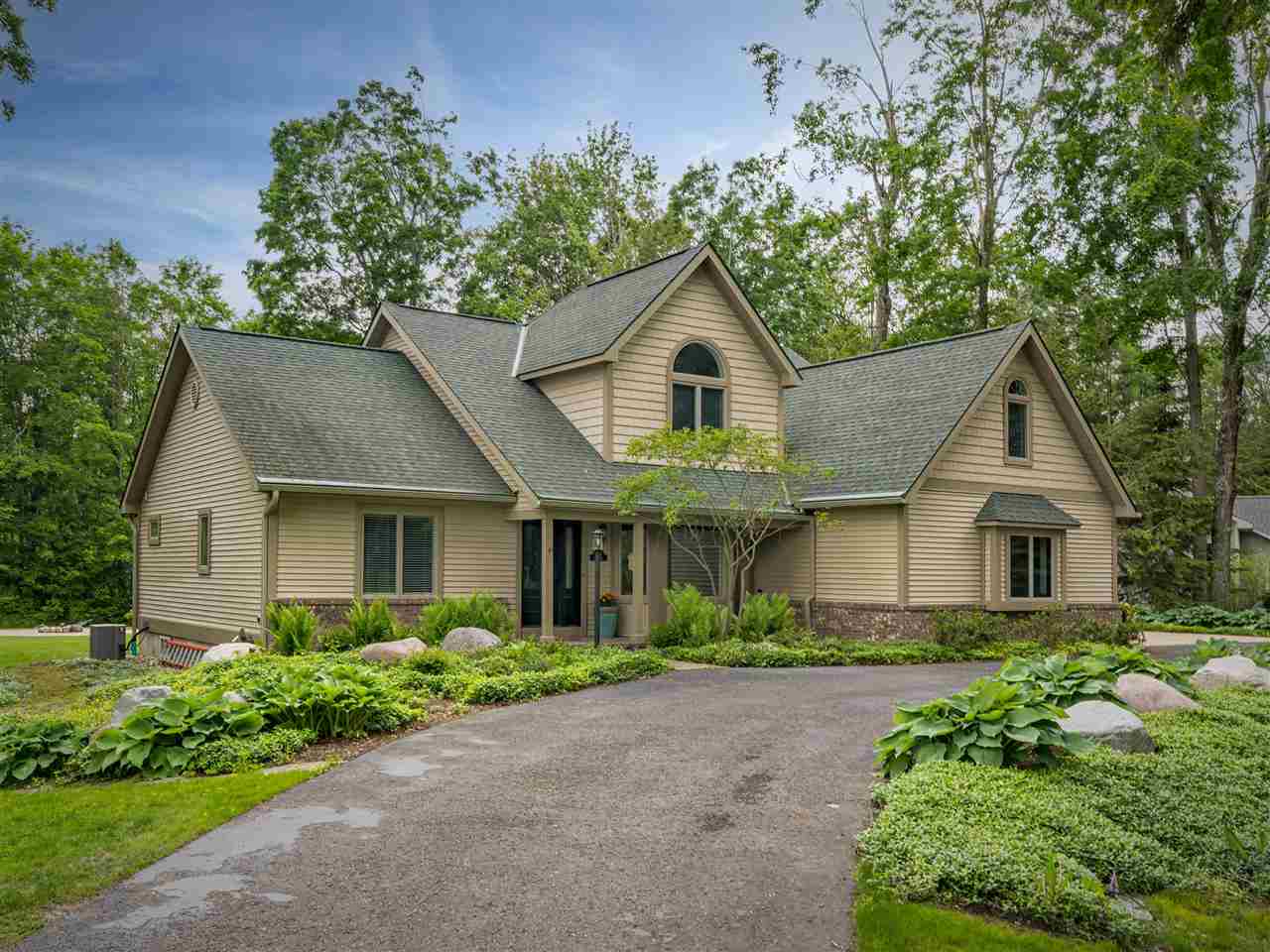 6598 Forest Way Harbor Springs MI 49740