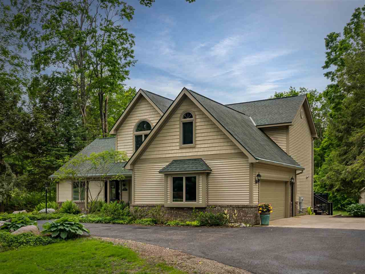 6598 Forest Way Harbor Springs MI 49740