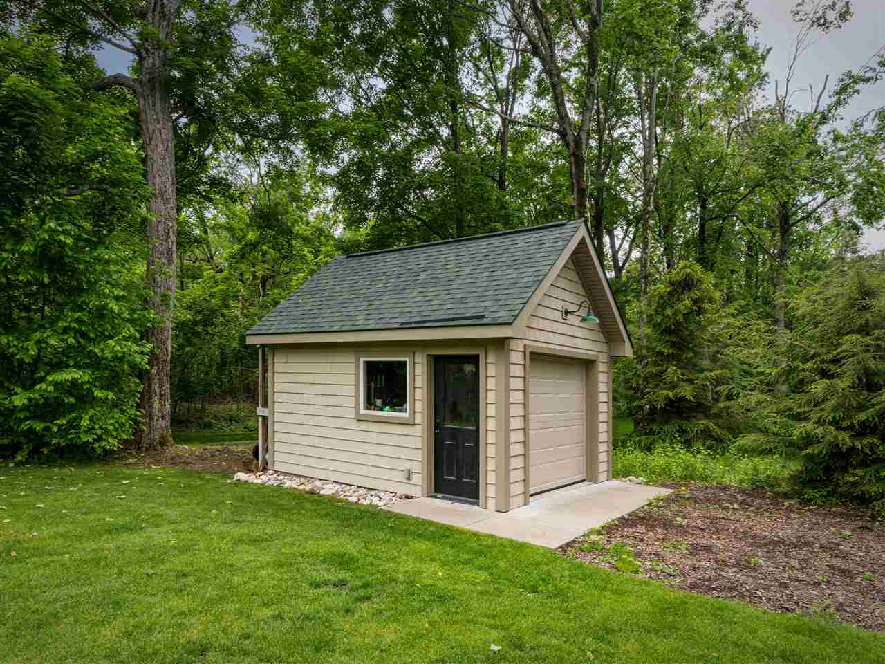 6598 Forest Way Harbor Springs MI 49740