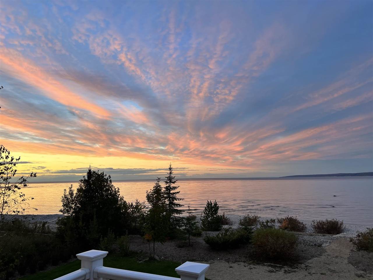 7585 Nine Mile Point Drive Charlevoix MI 49720