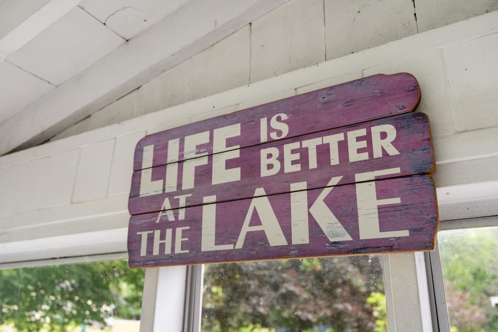 7752 Maple Street Central Lake MI 49622
