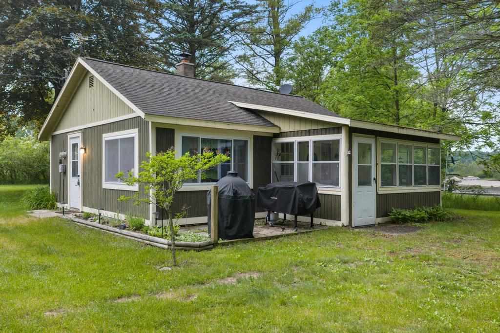 7752 Maple Street Central Lake MI 49622