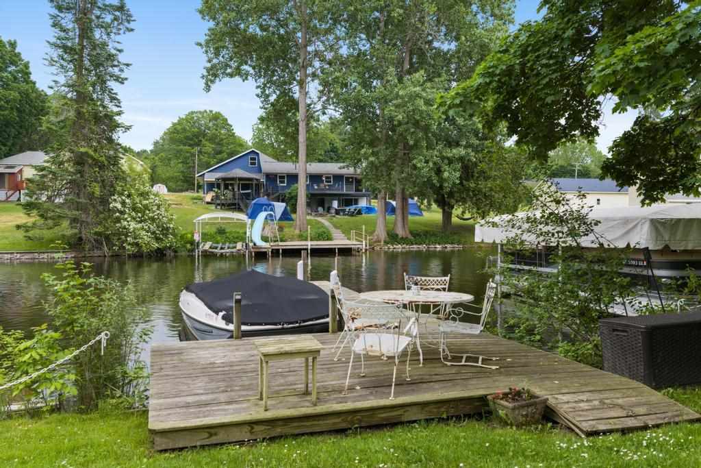 7752 Maple Street Central Lake MI 49622