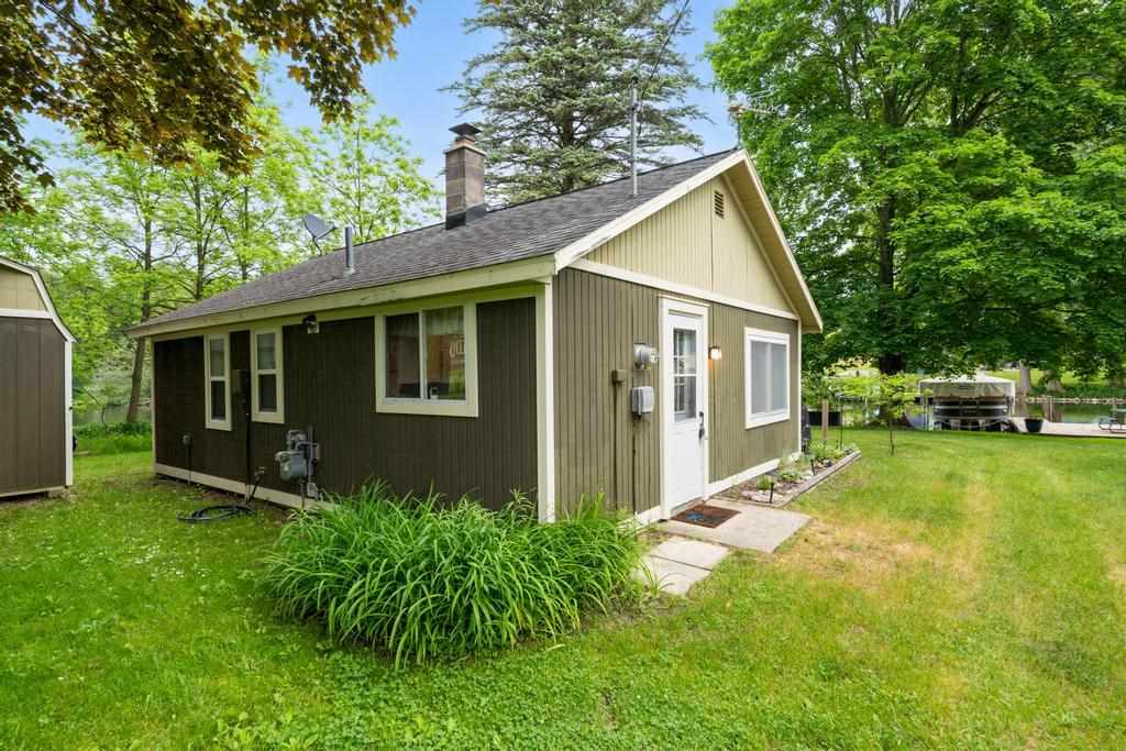 7752 Maple Street Central Lake MI 49622