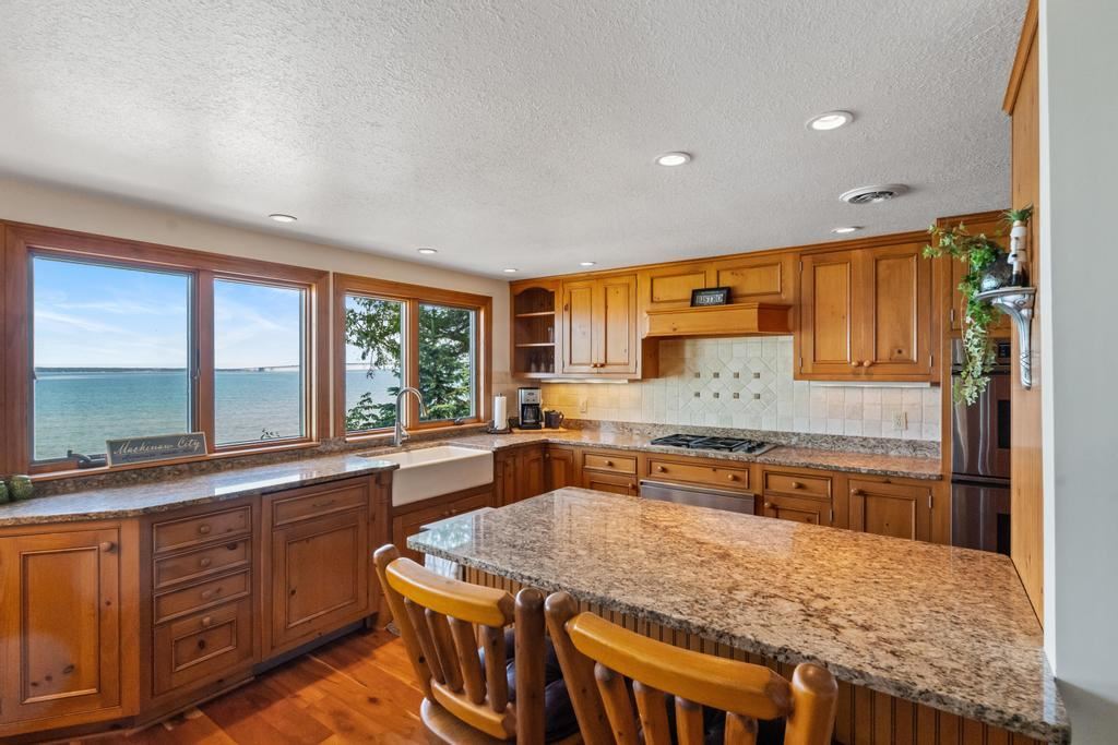 1308 Wenniway Mackinaw City MI 49701