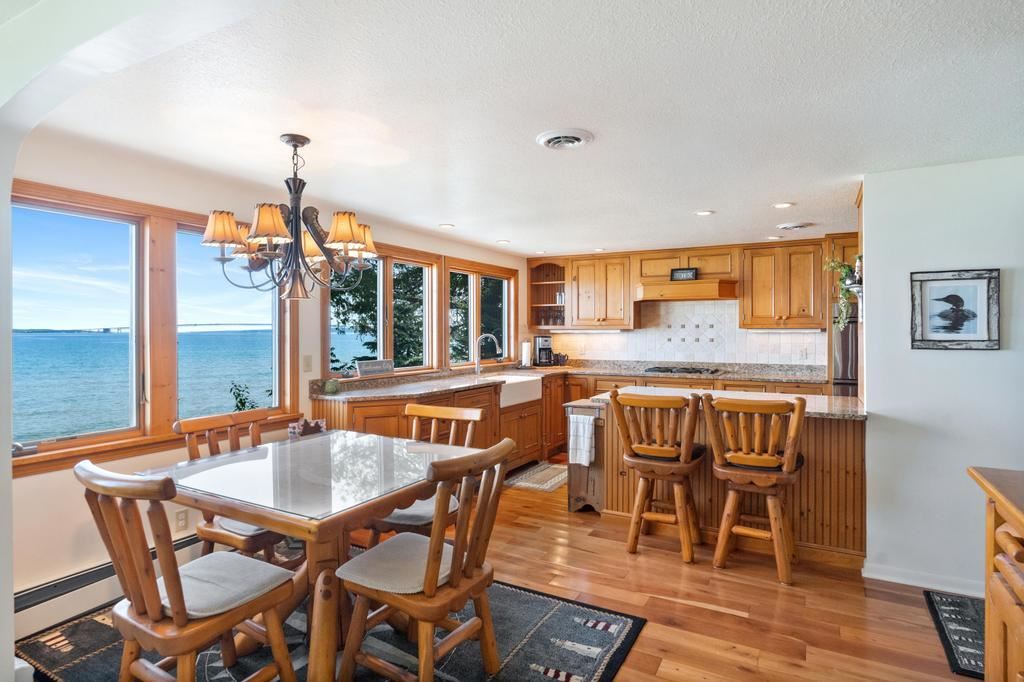 1308 Wenniway Mackinaw City MI 49701
