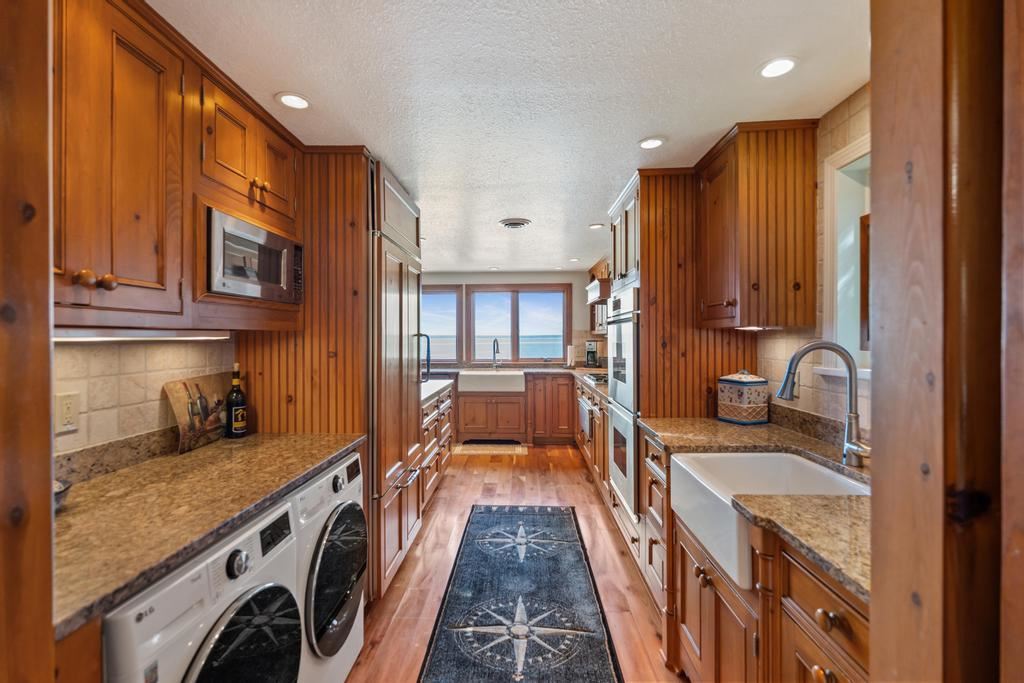 1308 Wenniway Mackinaw City MI 49701