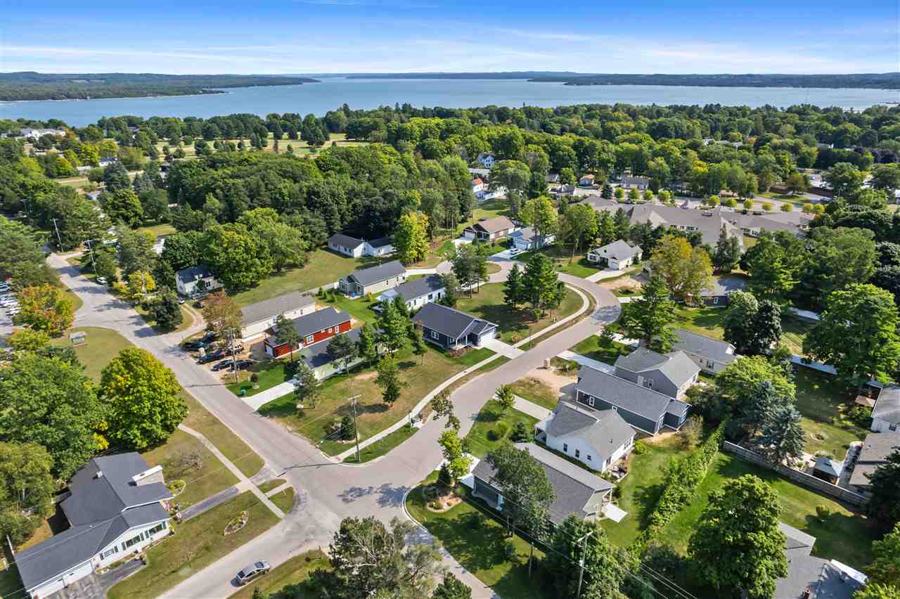 118 Peppervine Place Charlevoix MI 49720